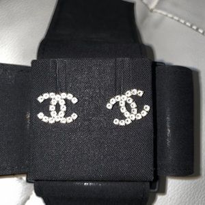 Chanel CC stud earings